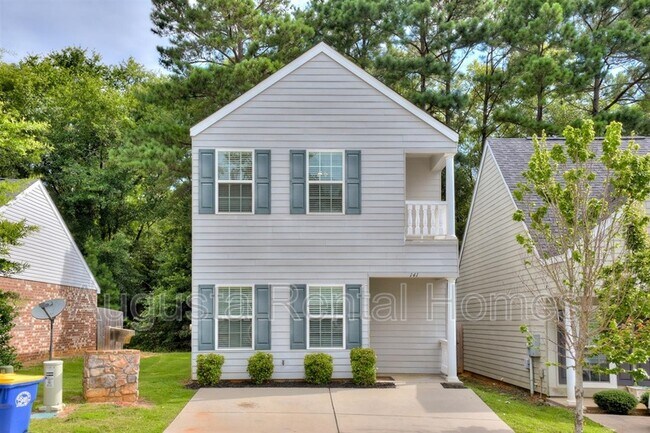 Photo - 141 Village Run