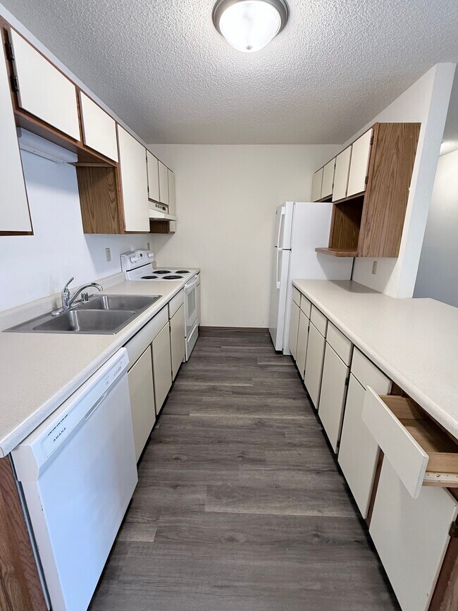 Photo - Villa DeNevue Apartments