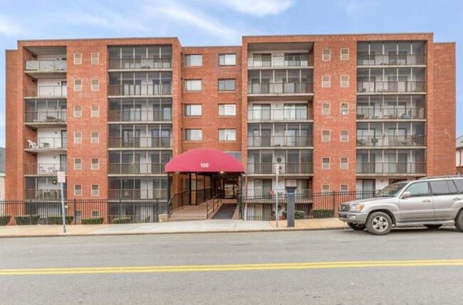 Building Photo - 100 High St Unit #601