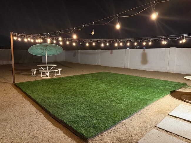 Photo - 2012 E Howe Ave