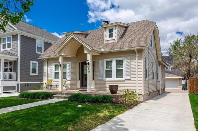 Photo - 939 E 3rd St Unidad 3