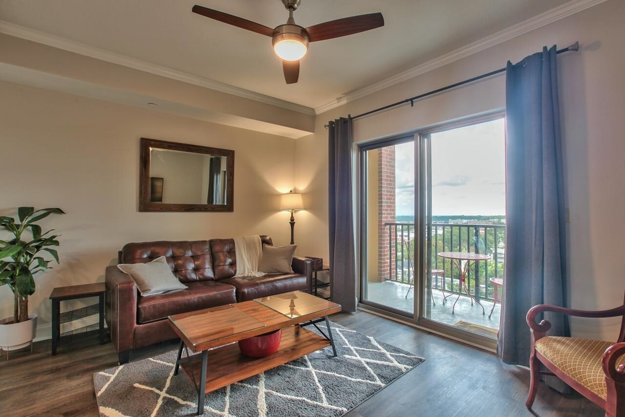 Photo - 215 W College Ave