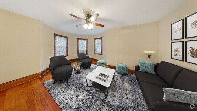 Building Photo - 1526 Tremont St Unit 3 Rental