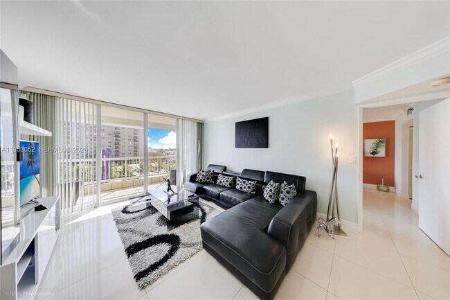 Photo - 9341 Collins Ave Unidad 503