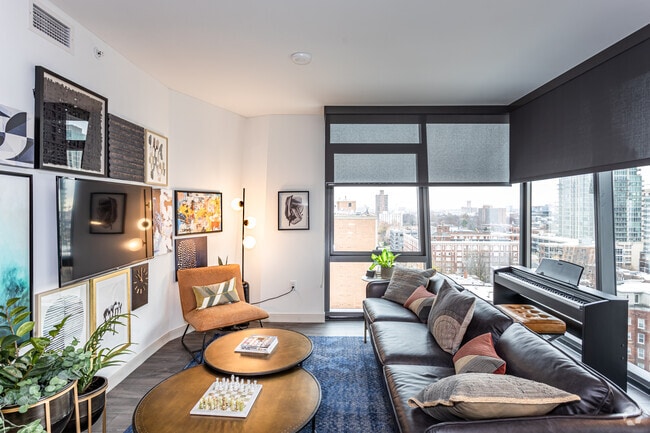1HAB, 1BA - 982&nbsp;ft² - One Hundred Above the Park