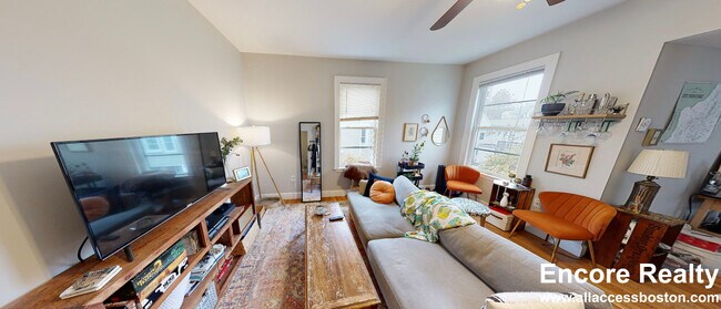 Photo - 13 Pleasant St Unit 2