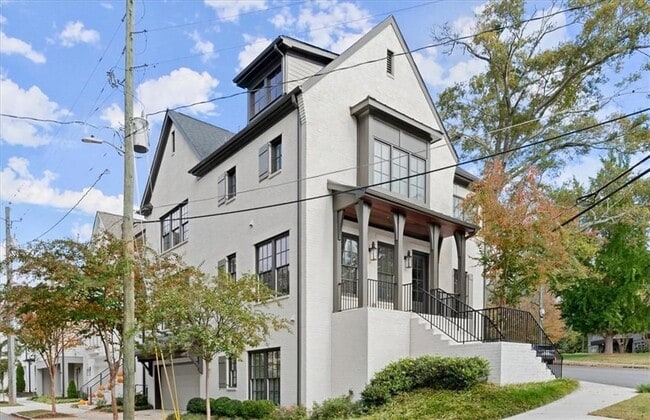 Photo - 4001 Haverhill Dr NE