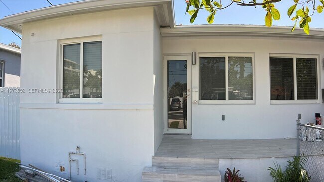 Photo - 2800 SW 25th St Unit 1