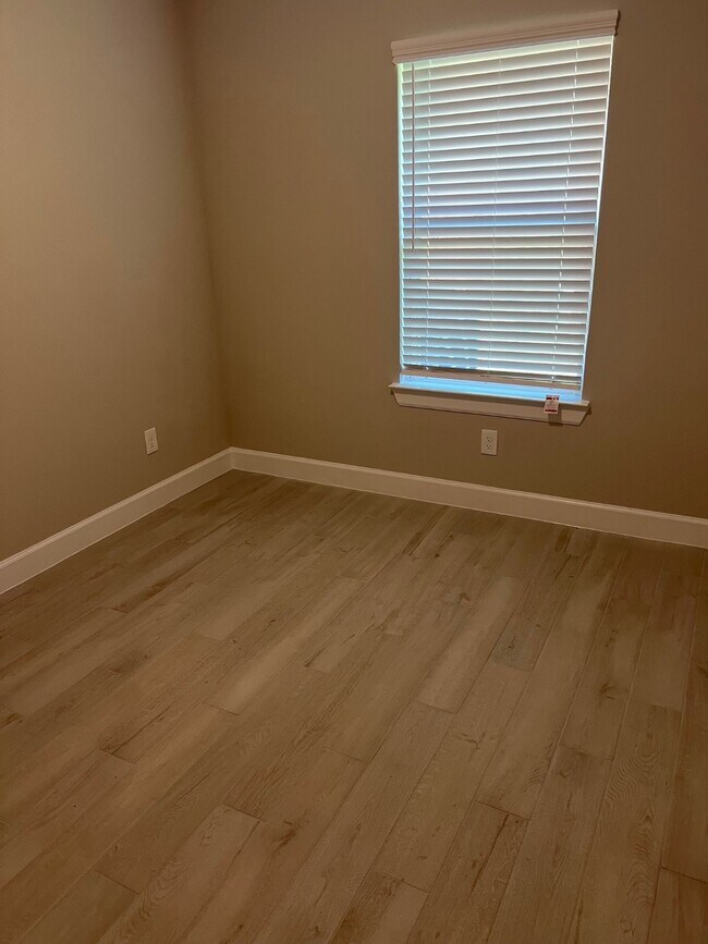 Photo - 3336 Vine Ter Trce