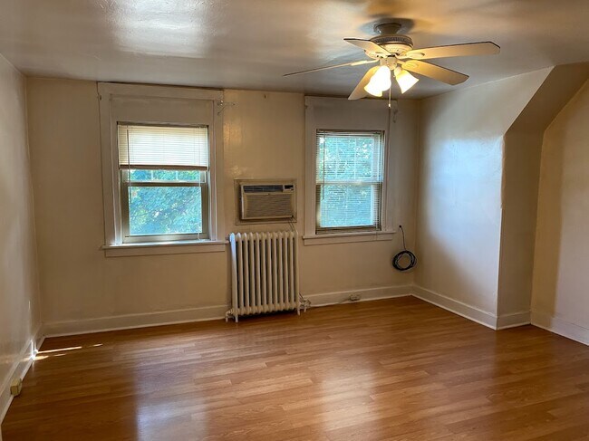 Photo - 6325 Glenview Pl