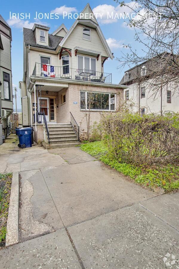 Building Photo - 600 Niagara St Unit Apt. 1