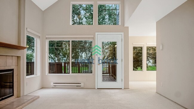 Photo - 3 Bed 2.5 Bath Townhouse Available for Rent!