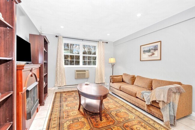 Photo - 7 Colonial Village Dr Unit 2