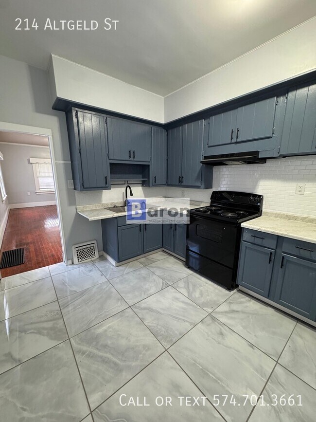 Photo - 214 Altgeld St