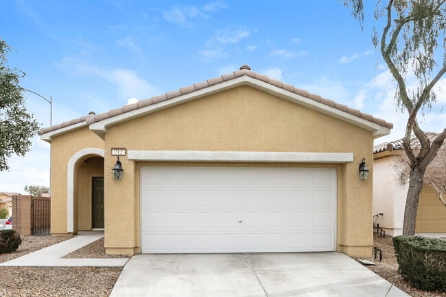 Building Photo - 712 Bridgeford Ct