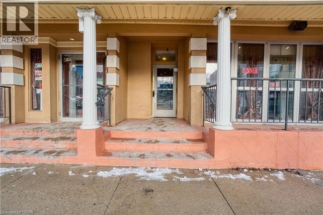 Photo - 426 Clarence St Unit 2