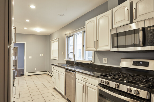 Photo - 50 Mansfield St Townhome