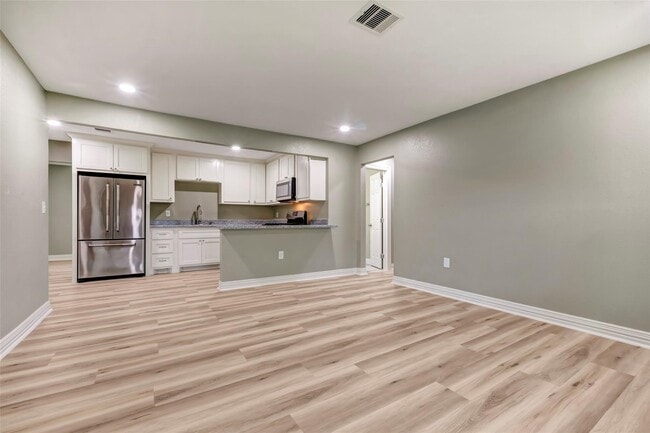 Photo - 5955 Bellfort Ave