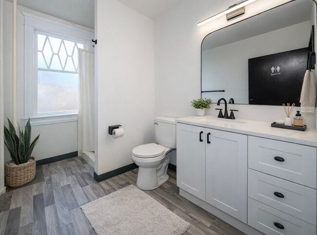 Photo - Belmont Flats