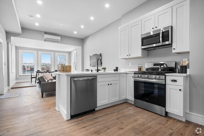 Building Photo - 390 Meridian St Unit 1 Rental