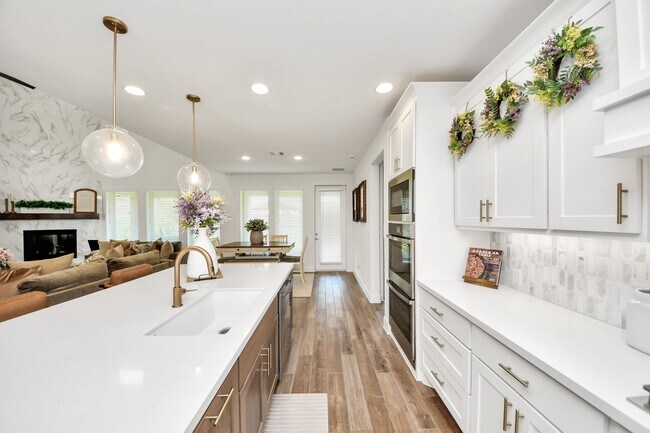 Photo - 3527 Highcliffe Dr