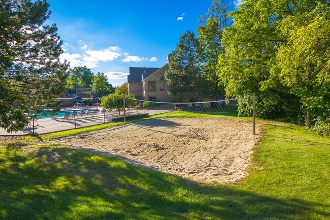 Saddle Creek Apartments
