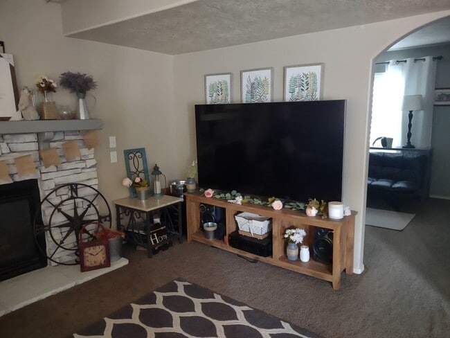 Photo - 1947 W 2250 N