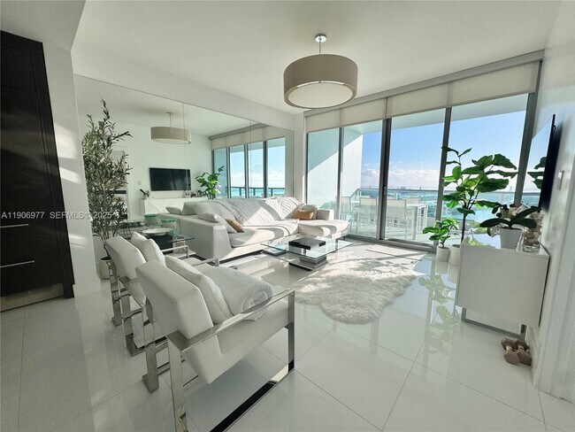 Photo - 900 Biscayne Blvd Unidad 5005