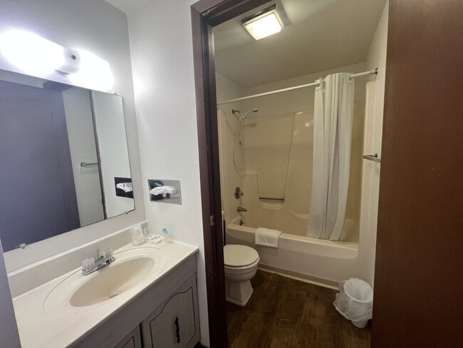 Rapids Studio Apartments