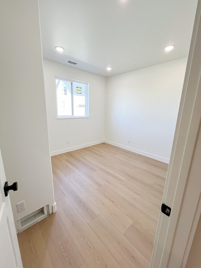 Photo - 1776 E Cyn Rdg Dr Unit 1776 e canyon ridge drive