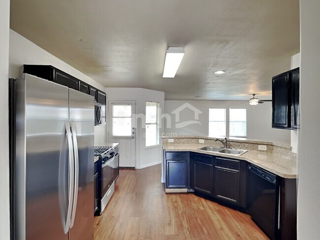 Photo - 911 Redcrest Springs Ct