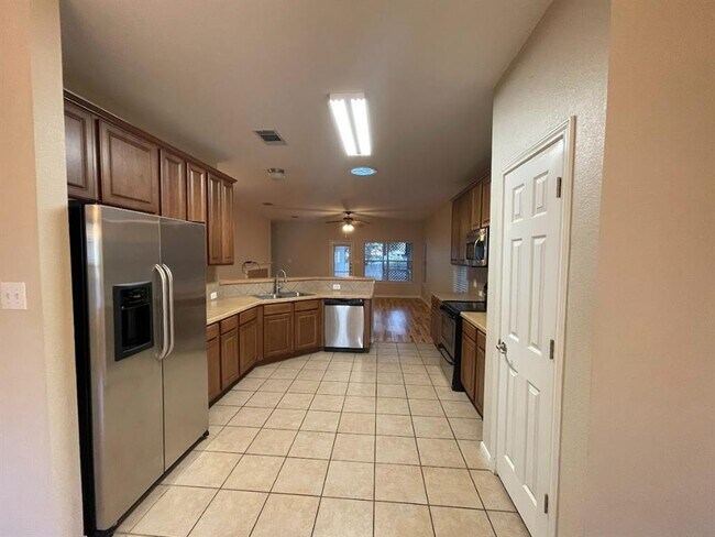 Photo - 1118 Boxwood Loop