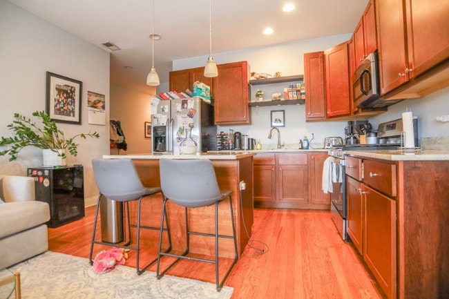 Photo - 920 W Buena Ave Unidad 3