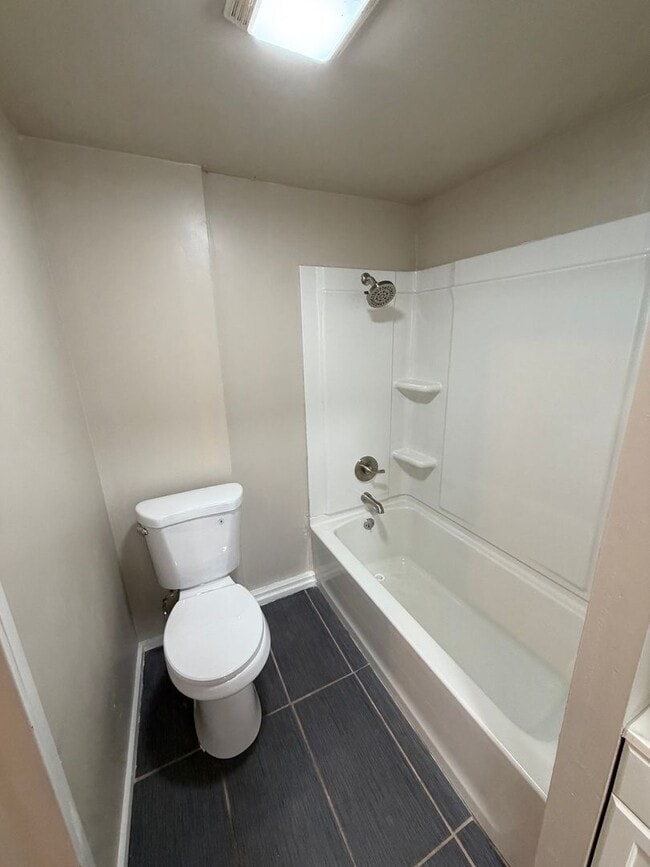 Photo - 3 Bedroom 1 Bath Home For Rent