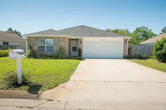 Building Photo - "Coastal Comfort Awaits: Charming 3-Bed, 2... Rental