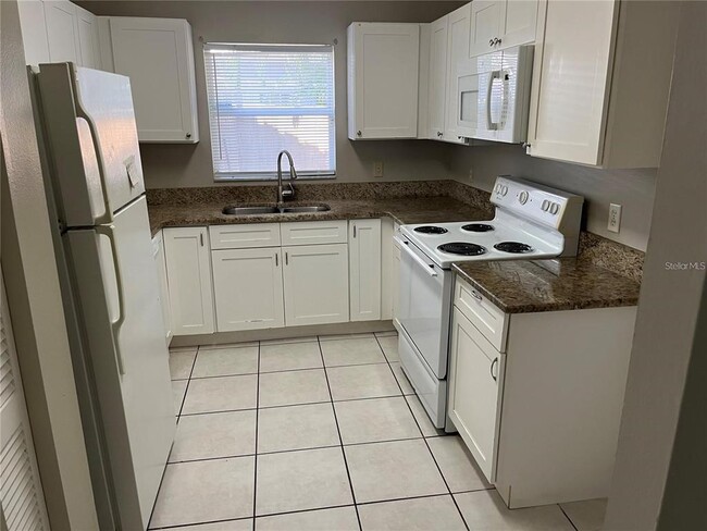 Photo - 1465 Tiverton Dr