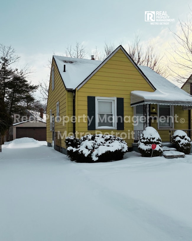 Photo - 21242 Beechwood Ave