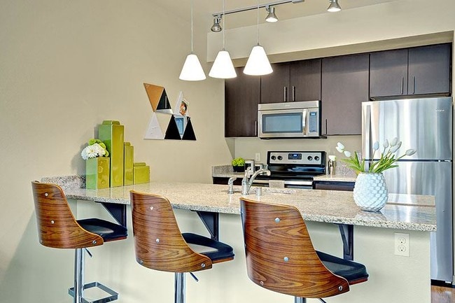 Photo - Kirkland Crossing