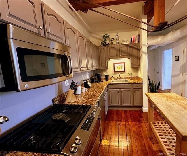 Photo - 145 Canal St E Unit 317