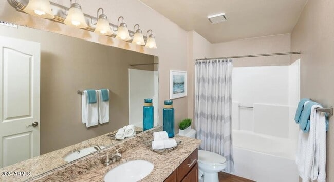 Photo - 4215 N Drinkwater Blvd Unit 2