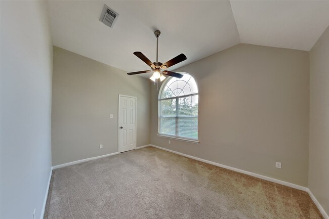 Building Photo - 21549 Duke Alexander Dr