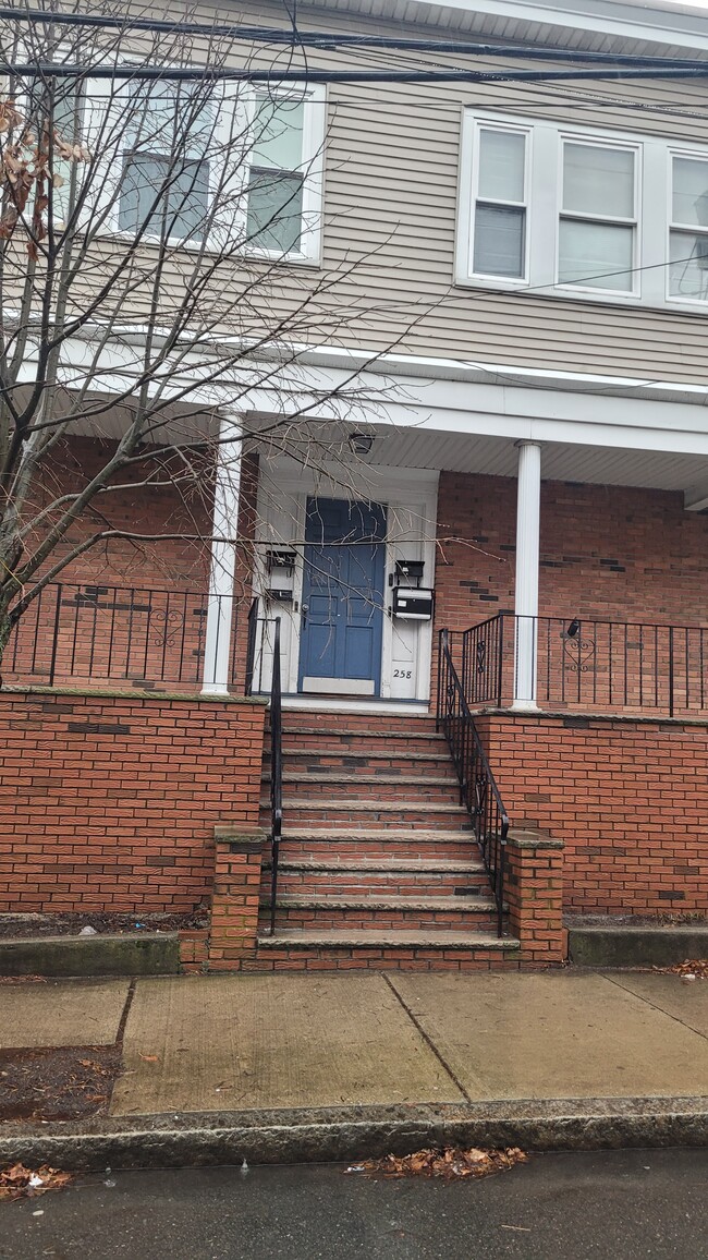 Photo - 258 Vine St Unidad 1L