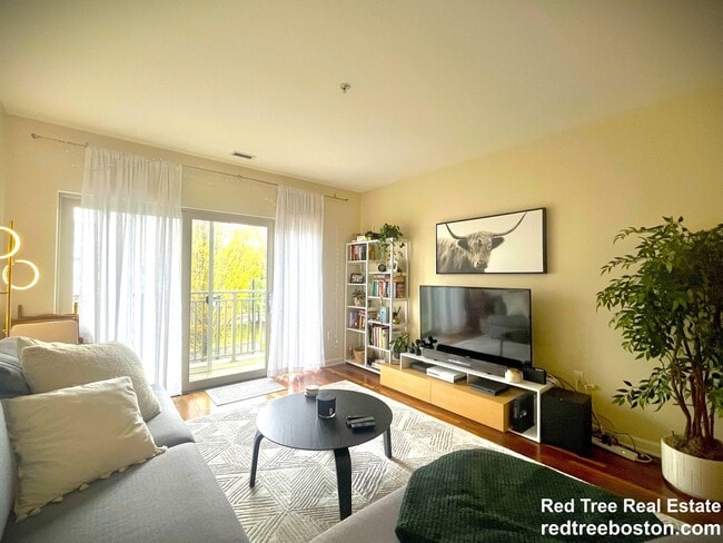 Photo - 3 Repton Cir Unit 3