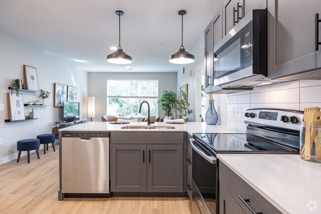 2BR, 2BA - 1,059SF - Kitchen