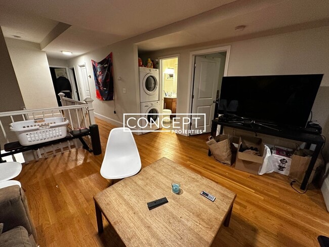 Photo - 12 Parker Hill Ave Unidad 3