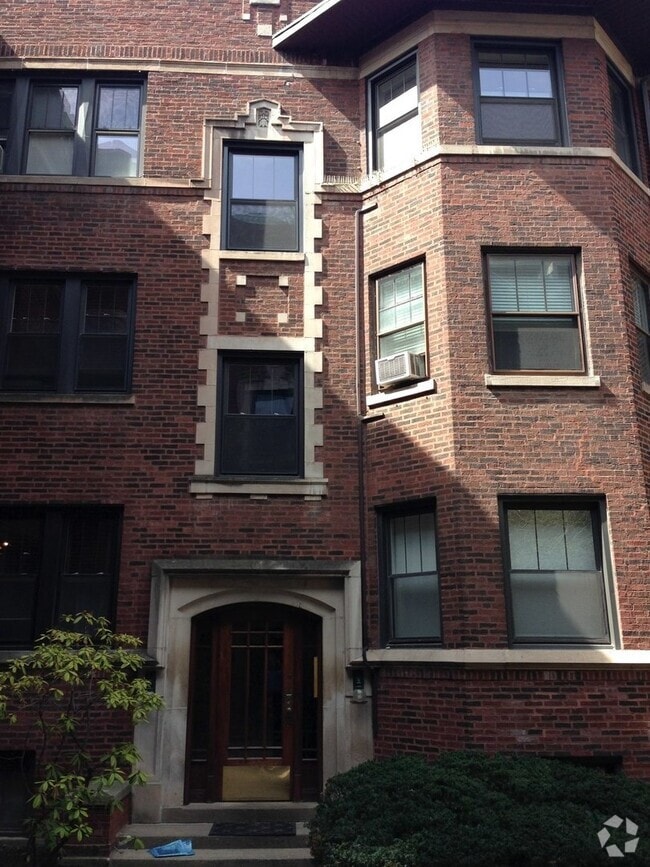 Building Photo - 535 W Brompton Ave Unit 2S Rental