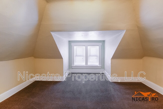 Photo - 363 E 12th Ave