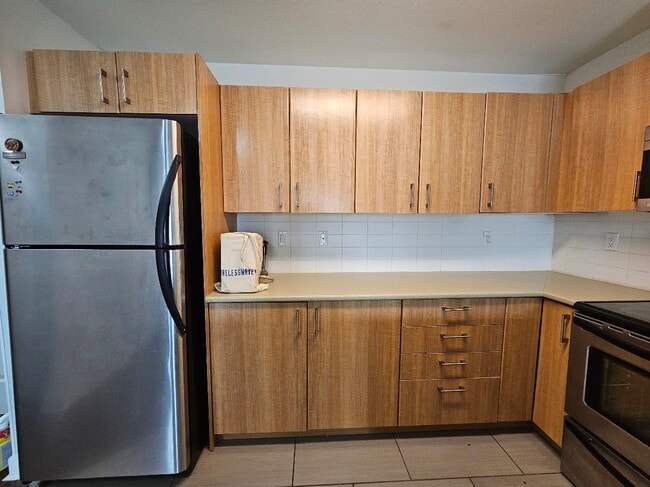 Photo - 45559 Yale Rd Unit 415