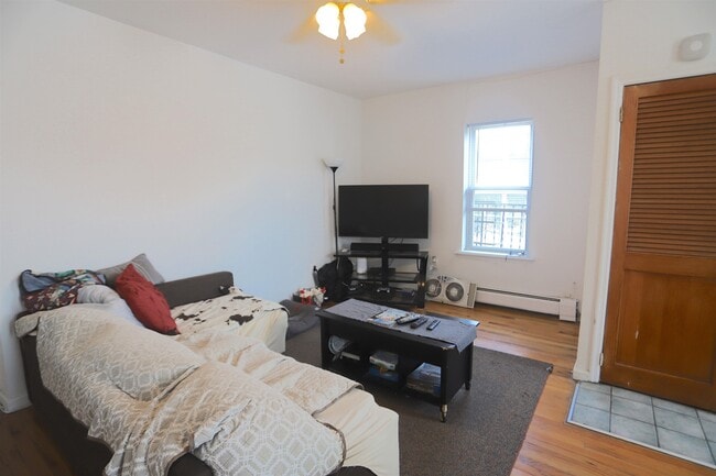 Photo - 423 Jackson St Unit 3