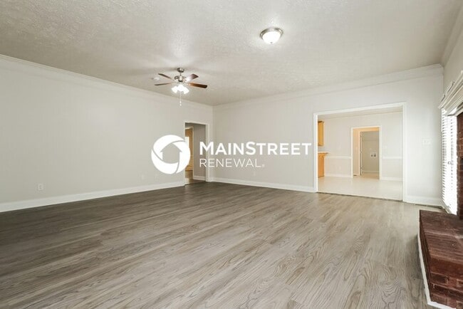 Photo - 4 Bedroom Pet-Friendly Home in McDonough, GA with Main Street Renewal
